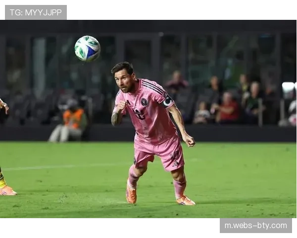 梅西再度展现精彩表现,带领迈阿密国际战胜纳什维尔