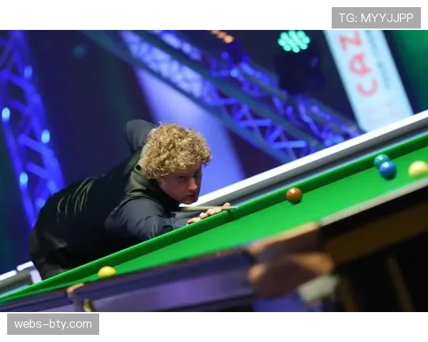 罗伯逊利雅得赛两杆破百火力全开,进攻节奏压制威尔逊